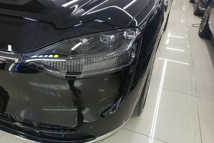 Used Hima AITO M9 2025 Extended-Range Ultra Version 52 kWh 6-Seater Left Front Headlight