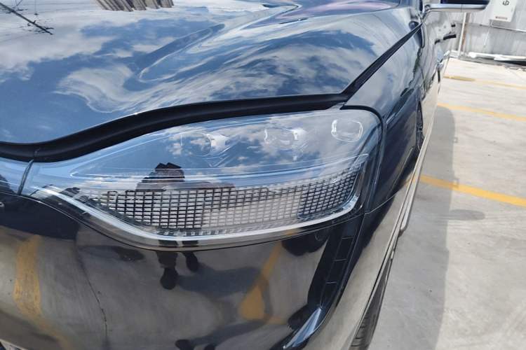 Used Hima AITO M9 2025 Extended-Range Ultra Version 52 kWh 6-Seater Left Front Headlight