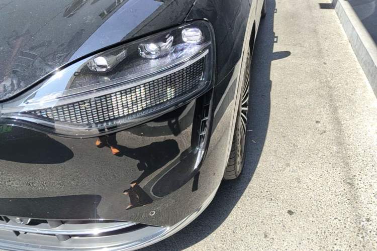 Used Hima AITO M9 2025 Extended-Range Max Version 52 kWh 6-Seater Edition Left Front Headlight
