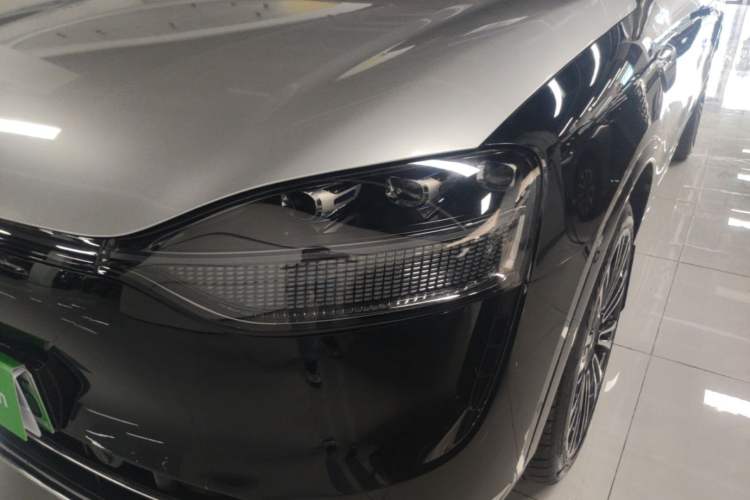Used Hima AITO M9 2025 Extended-Range Ultra Version 52 kWh 6-Seater Left Front Headlight