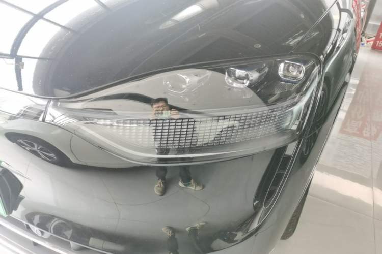 Used Hima AITO M9 2025 Extended-Range Ultra Version 52 kWh 6-Seater Left Front Headlight