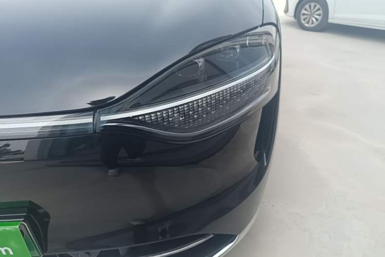 Used Hima AITO M9 2025 Extended-Range Ultra Version 52 kWh 5-Seater Edition Left Front Headlight