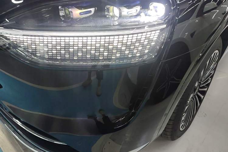 Used Hima AITO M9 2025 Extended-Range Ultra Version 52 kWh 6-Seater Left Front Headlight