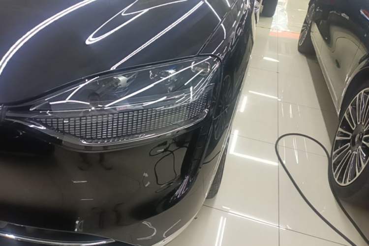 Used Hima AITO M9 2025 Extended-Range Ultra Version 52 kWh 6-Seater Left Front Headlight