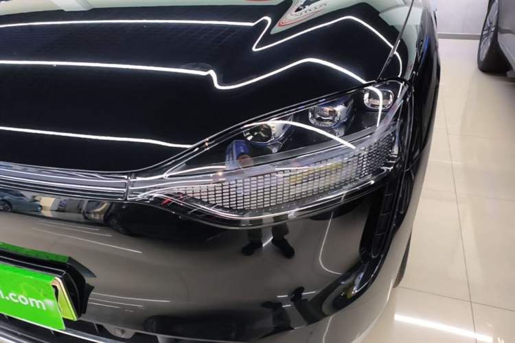 Used Hima AITO M9 2025 Extended-Range Ultra Version 52 kWh 6-Seater Left Front Headlight