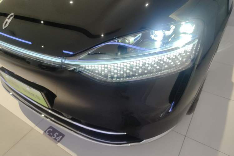 Used Hima AITO M9 2025 Extended-Range Ultra Version 52 kWh 5-Seater Edition Left Front Headlight