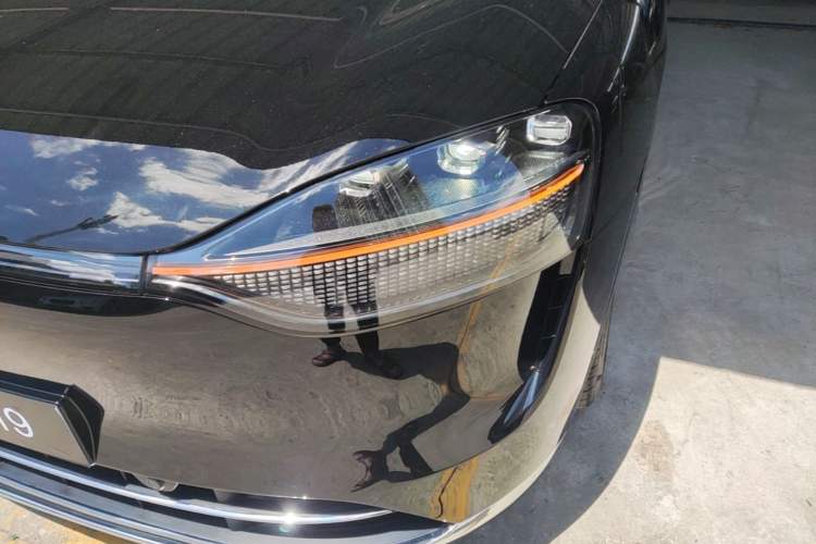 Used Hima AITO M9 2025 Model Range-Extended Max Edition 52kWh 5-seater (896-line LiDAR) Left Front Headlight