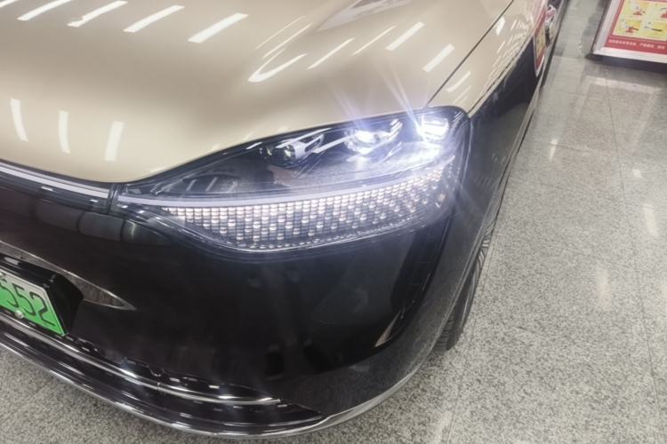 Used Hima AITO M9 2025 Extended-Range Ultra Version 52 kWh 5-Seater Edition Left Front Headlight