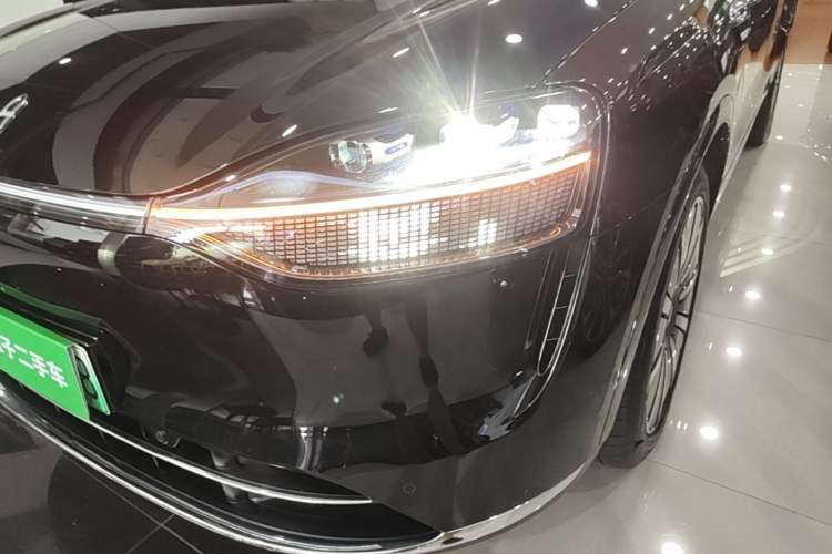 Used Hima AITO M9 2025 Extended-Range Ultra Version 52 kWh 6-Seater Left Front Headlight