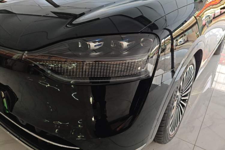 Used Hima AITO M9 2025 Extended-Range Ultra Version 52 kWh 6-Seater Left Front Headlight