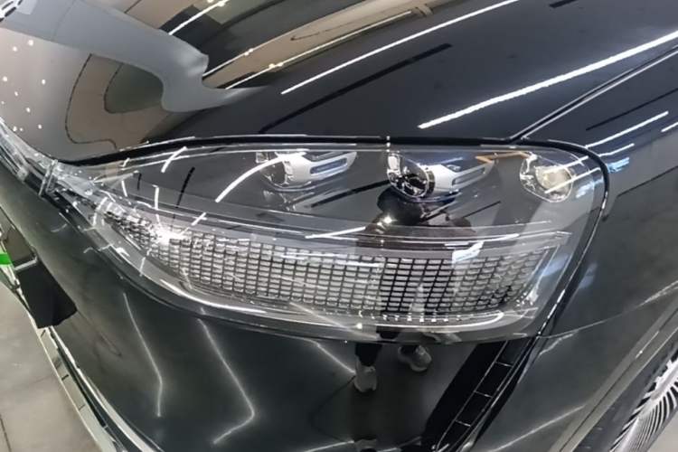 Used Hima AITO M9 2025 Extended-Range Ultra Version 52 kWh 6-Seater Left Front Headlight