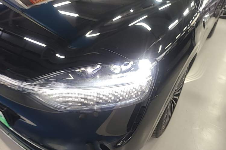 Used Hima AITO M9 2025 Extended-Range Ultra Version 52 kWh 6-Seater Left Front Headlight