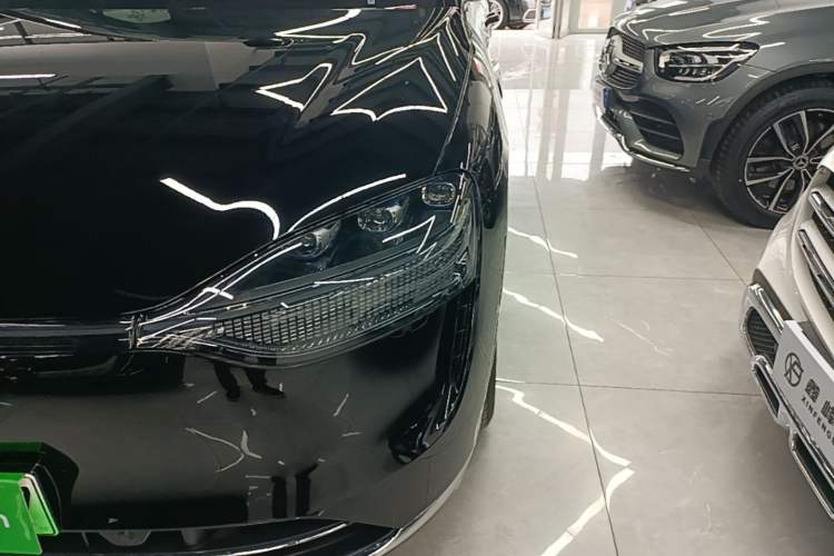 Used Hima AITO M9 2025 Extended-Range Max Version 52 kWh 6-Seater Edition Left Front Headlight