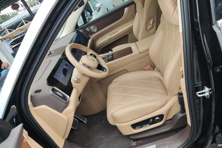 Used Hima AITO M9 2025 Extended-Range Ultra Version 52 kWh 6-Seater Left Front Seat