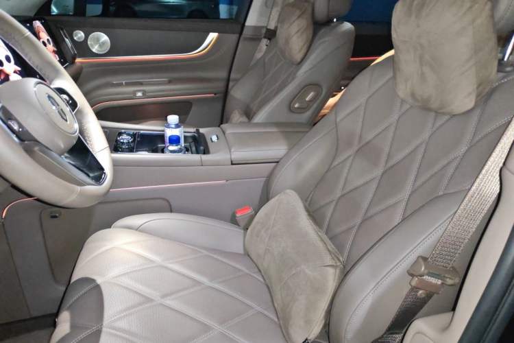 Used Hima AITO M9 2025 Extended-Range Max Version 52 kWh 5-Seater Edition Left Front Seat