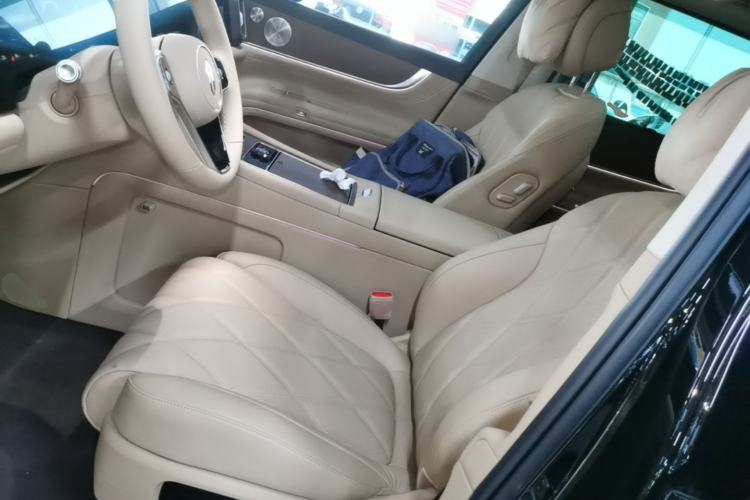 Used Hima AITO M9 2025 Extended-Range Ultra Version 52 kWh 6-Seater Left Front Seat