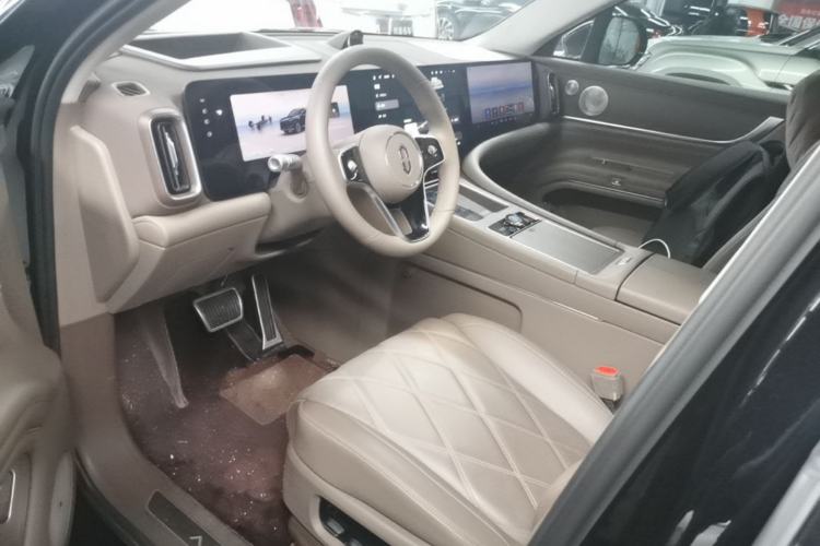 Used Hima AITO M9 2025 Extended-Range Ultra Version 52 kWh 5-Seater Edition Left Front Seat