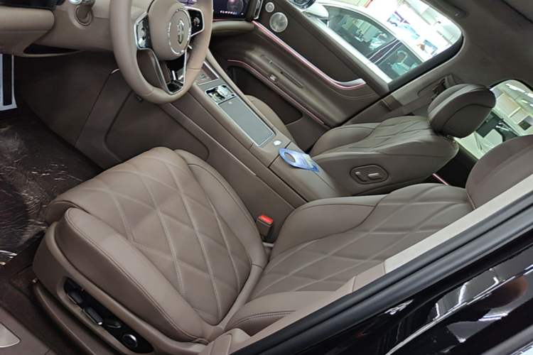 Used Hima AITO M9 2025 Extended-Range Ultra Version 52 kWh 5-Seater Edition Left Front Seat