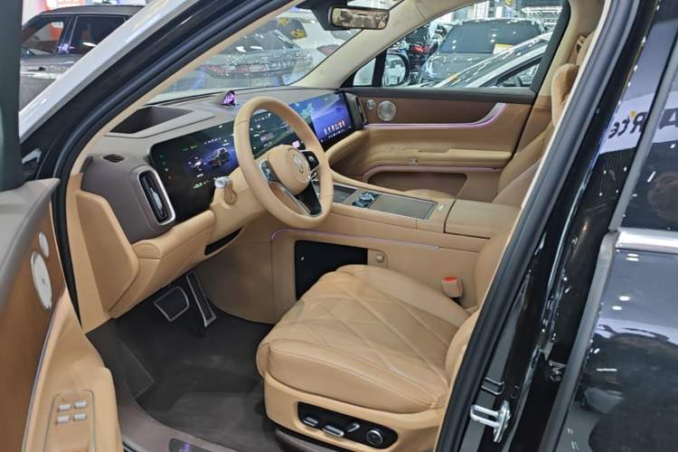 Used Hima AITO M9 2025 Extended-Range Ultra Version 52 kWh 6-Seater Left Front Seat