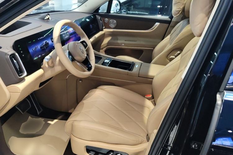 Used Hima AITO M9 2025 Extended-Range Ultra Version 52 kWh 6-Seater Left Front Seat