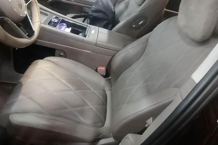 Used Hima AITO M9 2025 Extended-Range Ultra Version 52 kWh 5-Seater Edition Left Front Seat