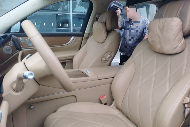 Used Hima AITO M9 2025 Extended-Range Ultra Version 52 kWh 5-Seater Edition Left Front Seat