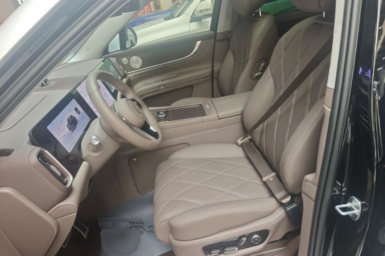 Used Hima AITO M9 2025 Pure Electric Ultra Version 100 kWh 6-Seater Model Left Front Seat