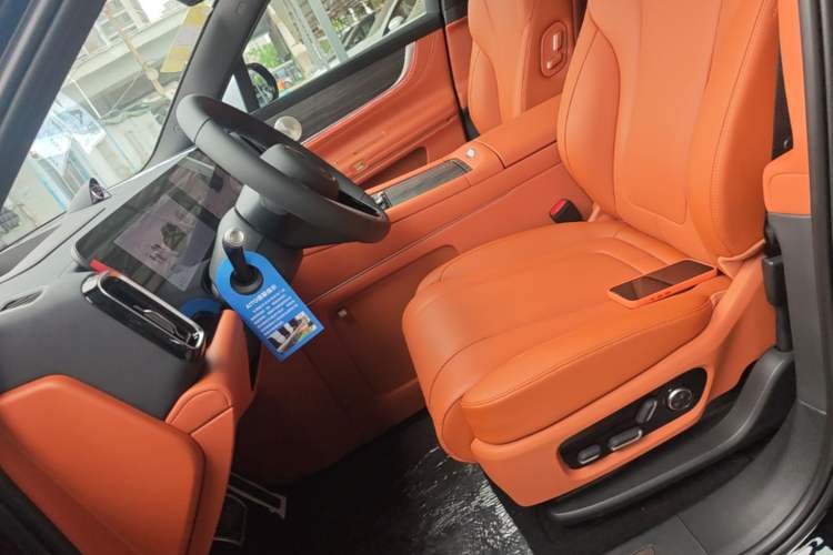 Used Hima AITO M9 2025 Model Range-Extended Ultra Edition 52kWh 6-seater (896-line LiDAR) Left Front Seat