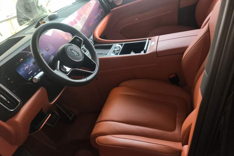 Used Hima AITO M9 2025 Extended-Range Ultra Version 52 kWh 5-Seater Edition Left Front Seat