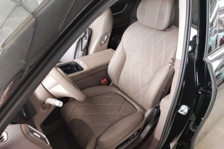 Used Hima AITO M9 2025 Extended-Range Ultra Version 52 kWh 5-Seater Edition Left Front Seat