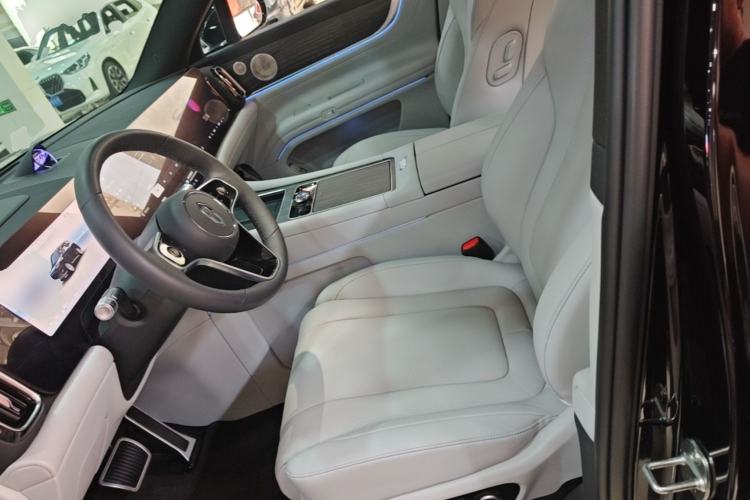 Used Hima AITO M9 2025 Extended-Range Ultra Version 52 kWh 6-Seater Left Front Seat