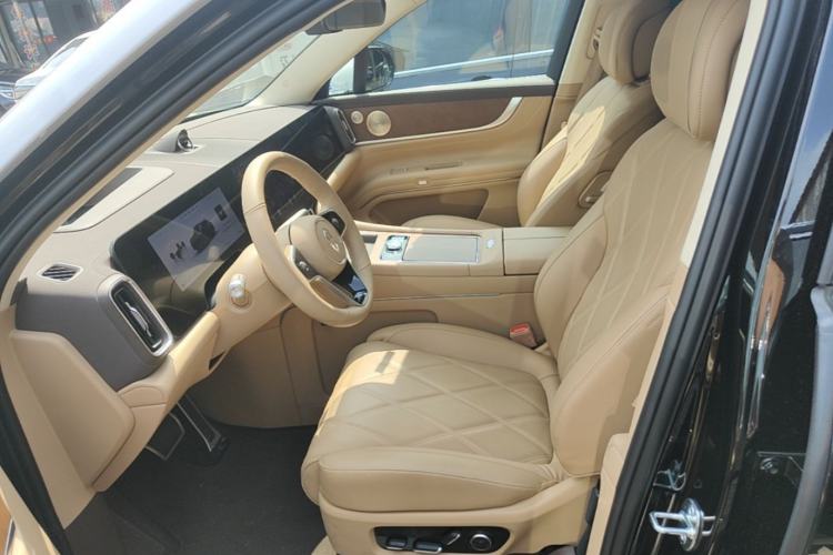 Used Hima AITO M9 2025 Extended-Range Ultra Version 52 kWh 6-Seater Left Front Seat