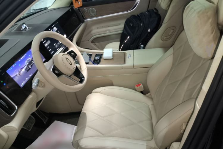 Used Hima AITO M9 2025 Extended-Range Ultra Version 52 kWh 6-Seater Left Front Seat