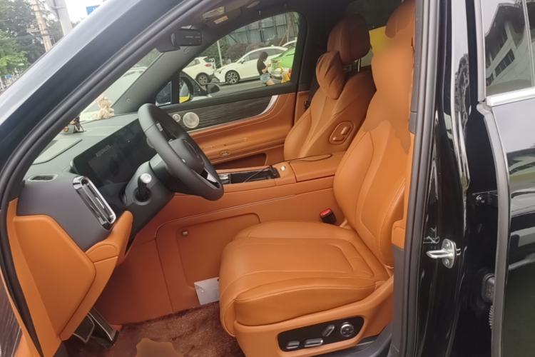 Used Hima AITO M9 2025 Extended-Range Max Version 52 kWh 6-Seater Edition Left Front Seat