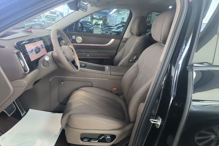 Used Hima AITO M9 2025 Extended-Range Ultra Version 52 kWh 6-Seater Left Front Seat