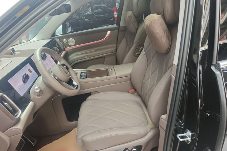 Used Hima AITO M9 2025 Extended-Range Ultra Version 52 kWh 6-Seater Left Front Seat