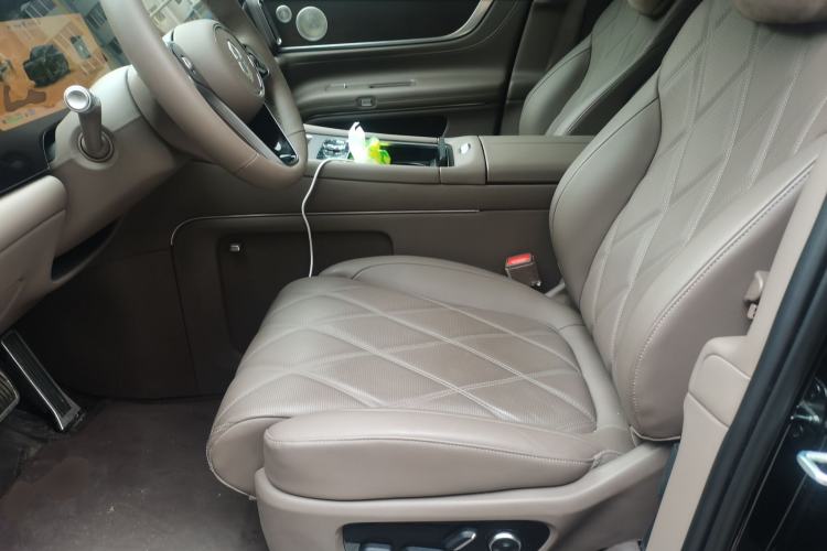 Used Hima AITO M9 2025 Extended-Range Ultra Version 52 kWh 6-Seater Left Front Seat