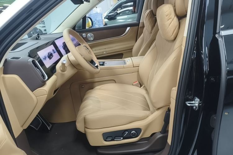 Used Hima AITO M9 2025 Extended-Range Ultra Version 52 kWh 6-Seater Left Front Seat