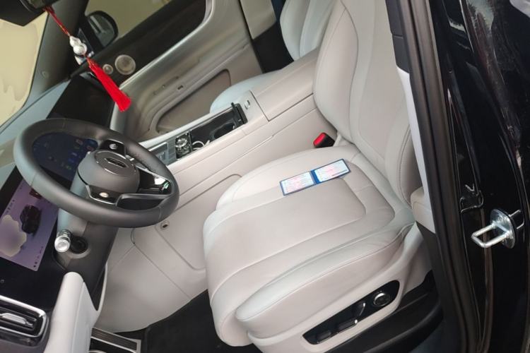 Used Hima AITO M9 2025 Pure Electric Ultra Version 100 kWh 6-Seater Model Left Front Seat