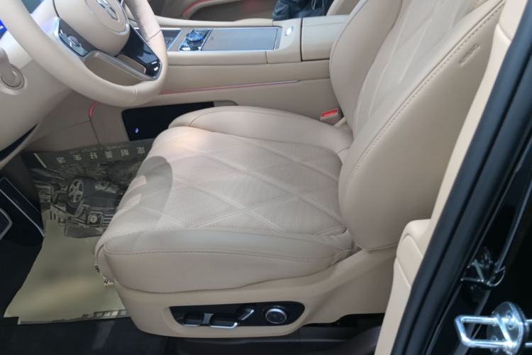 Used Hima AITO M9 2025 Extended-Range Ultra Version 52 kWh 6-Seater Left Front Seat