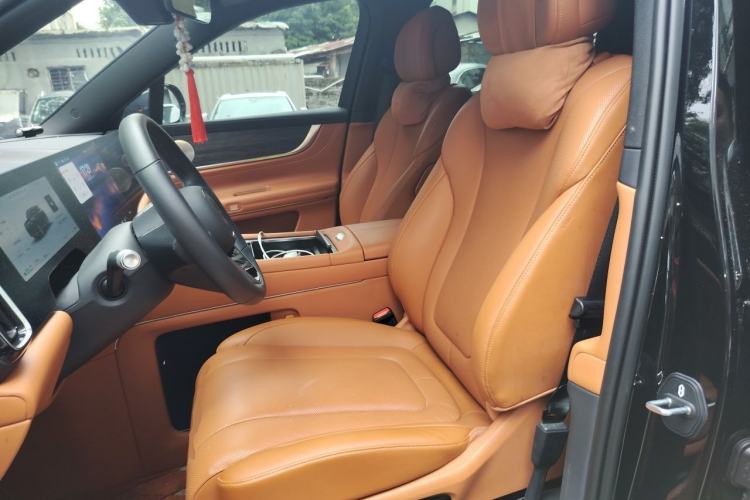 Used Hima AITO M9 2025 Extended-Range Ultra Version 52 kWh 6-Seater Left Front Seat
