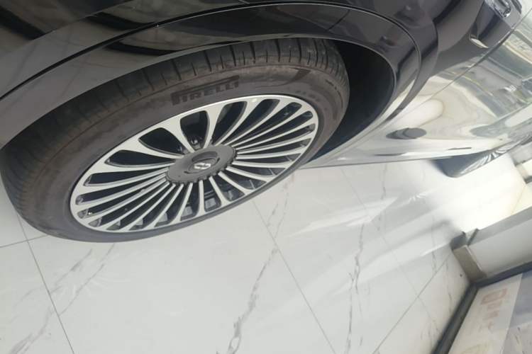 Used Hima AITO M9 2025 Extended-Range Ultra Version 52 kWh 6-Seater Left Front Wheel Hub