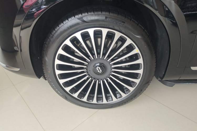 Used Hima AITO M9 2025 Extended-Range Ultra Version 52 kWh 6-Seater Left Front Wheel Hub