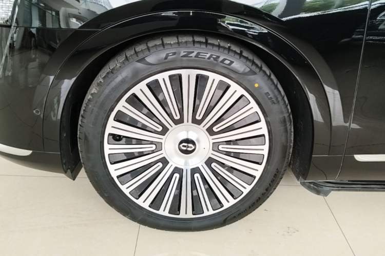 Used Hima AITO M9 2025 Extended-Range Ultra Version 52 kWh 6-Seater Left Front Wheel Hub