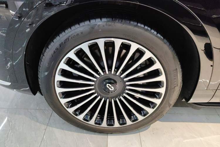 Used Hima AITO M9 2025 Extended-Range Ultra Version 52 kWh 6-Seater Left Front Wheel Hub