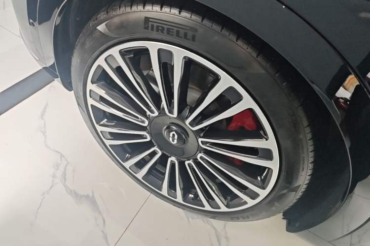 Used Hima AITO M9 2025 Extended-Range Ultra Version 52 kWh 6-Seater Left Front Wheel Hub