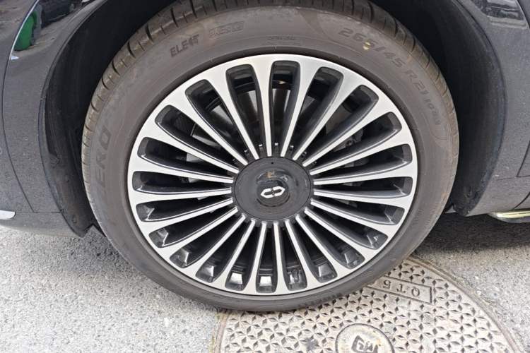 Used Hima AITO M9 2025 Extended-Range Ultra Version 52 kWh 6-Seater Left Front Wheel Hub
