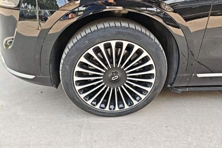 Used Hima AITO M9 2025 Extended-Range Ultra Version 52 kWh 6-Seater Left Front Wheel Hub