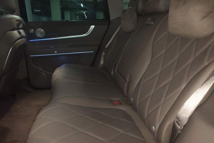 Used Hima AITO M9 2025 Extended-Range Max Version 52 kWh 5-Seater Edition Left Rear Seat