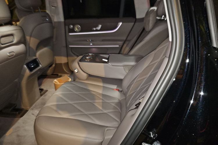 Used Hima AITO M9 2025 Extended-Range Ultra Version 52 kWh 5-Seater Edition Left Rear Seat